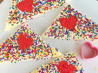 Sandwich trái tim đáng yêu chỉ mất 5 phút