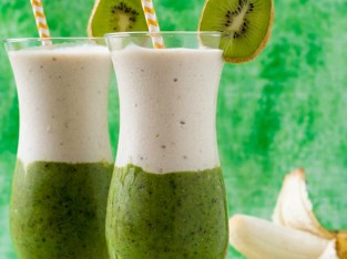 Sáng da với sinh tố kiwi chuối