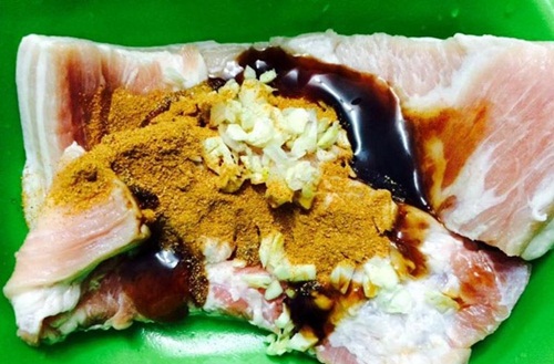 Sấu chín dầm  món ngon ứa nước miếng ngày thu Hà Nội