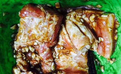 Sấu chín dầm  món ngon ứa nước miếng ngày thu Hà Nội