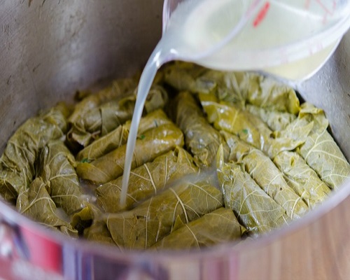 Sấu lắc muối tôm tự chế tuyệt ngon cả nhà ai cũng mê