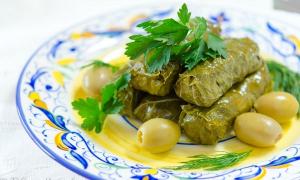 Sấu lắc muối tôm tự chế tuyệt ngon cả nhà ai cũng mê