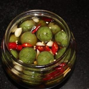 Cách làm sấu ngâm mắm ớt