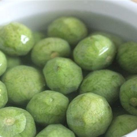 Cách làm sấu ngâm nước mắm