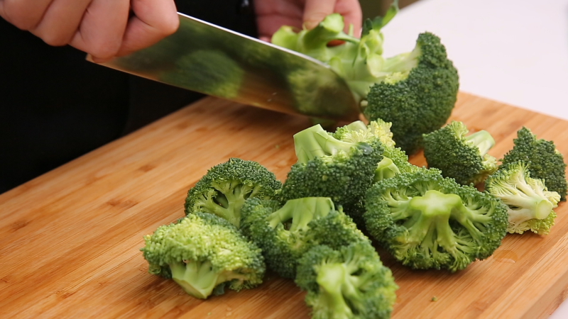 “Say bí tỉ” với món cánh gà nấu mơ khô