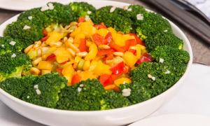 “Say bí tỉ” với món cánh gà nấu mơ khô