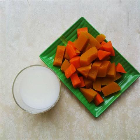 Cách làm sinh tố bí đỏ cà rốt