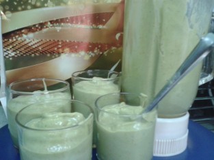 Sinh tố bơ đậu phộng