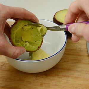 Cách làm sinh tố bơ và đu đủ