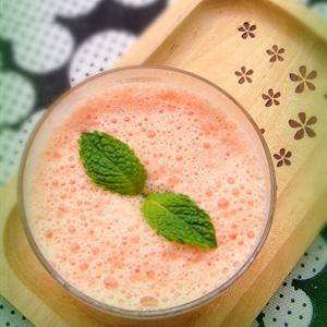 Cách làm sinh tố cà chua siro lựu