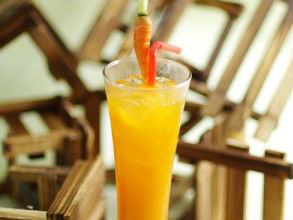 Sinh tố cà-rốt, táo