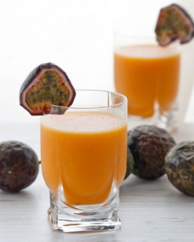 Sinh tố chanh leo, vị thơm mát giải nhiệt ngày hè