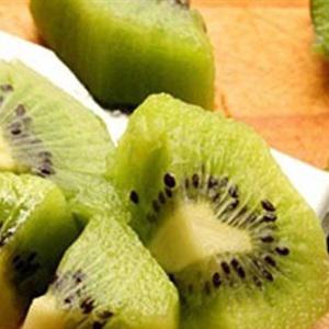 Cách làm sinh tố chuối kiwi