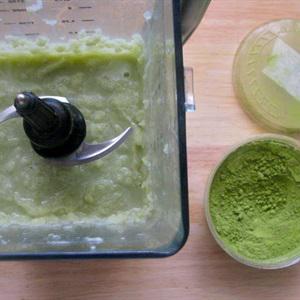 Cách làm sinh tố chuối trà xanh