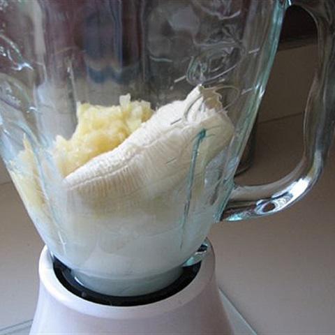 Cách làm sinh tố chuối và thơm