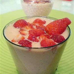 Cách làm sinh tố dâu tây đu đủ