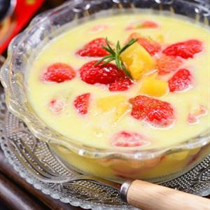 Cách làm sinh tố dâu tây và thơm