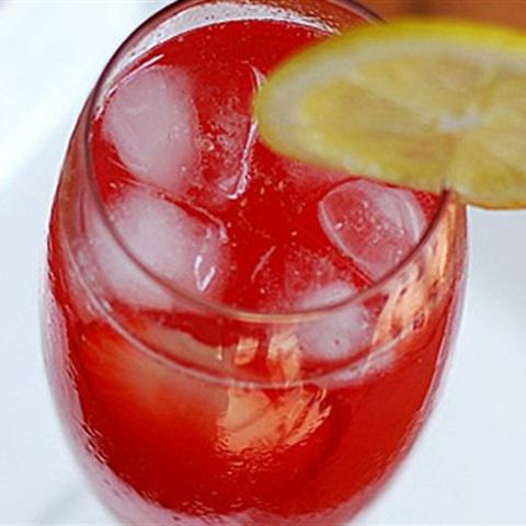 Cách làm sinh tố dâu tây vị chanh