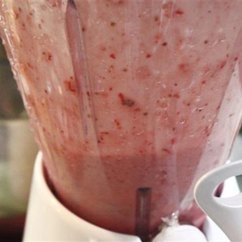 Cách làm sinh tố dâu tây xoài