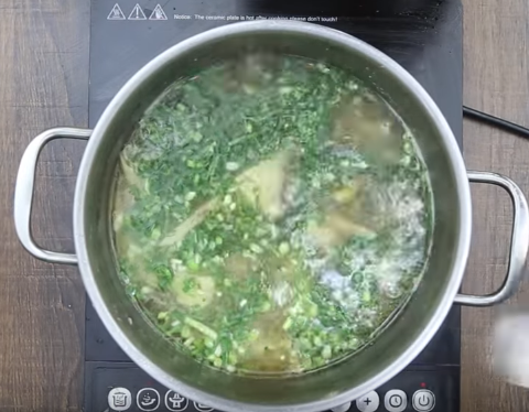 Sinh tố diếp cá trị mụn hiệu quả sau 10 ngày