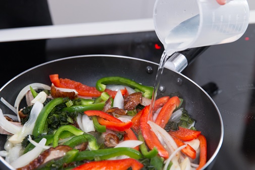 Sinh tố dưa chuột bạc hà ngọt mát cho ngày hè oi ả