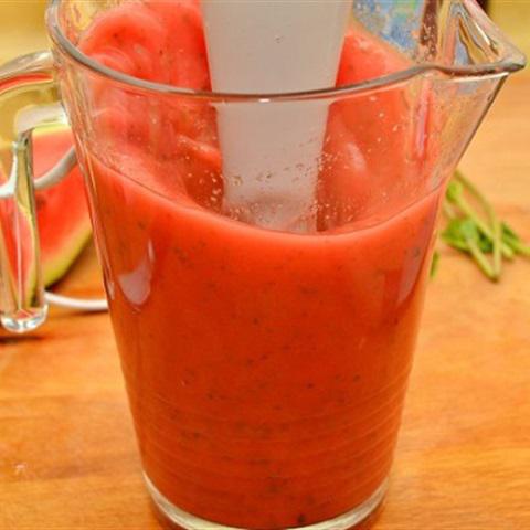 Cách làm sinh tố dưa hấu vị bạc hà