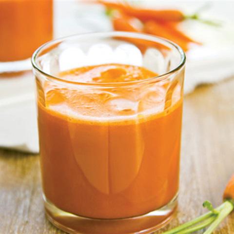 Cách làm sinh tố dứa và cà rốt