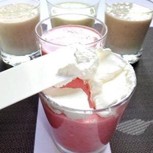 Cách làm sinh tố hoa quả kem tươi