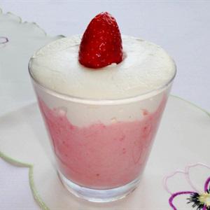 Cách làm sinh tố hoa quả kem tươi