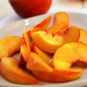 Cách làm sinh tố kiwi đào tươi