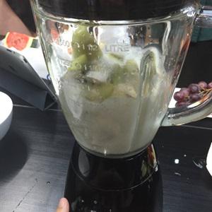 Cách làm sinh tố kiwi và táo