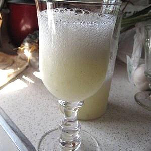 Cách làm sinh tố nha đam chanh tươi