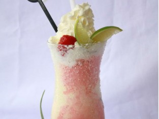 Sinh tố sữa chua dâu,xoài