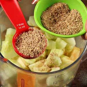 Cách làm sinh tố sữa chua rau quả