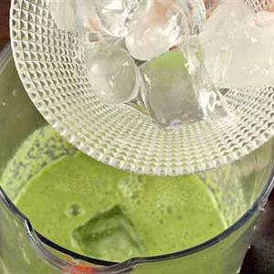 Cách làm sinh tố sữa chua rau quả