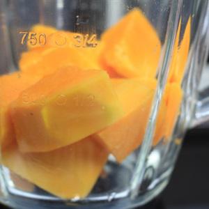 Cách làm sinh tố sữa đậu nành mix dâu tây