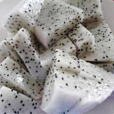 Cách làm sinh tố sữa thanh long