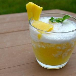 Cách làm sinh tố thơm dưa vàng