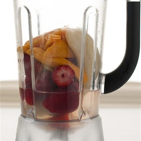 Cách làm sinh tố trái cây nước dừa