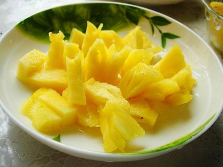 Sinh tố xoài dứa thanh lọc cơ thể hiệu quả