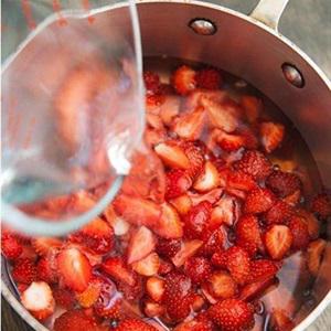 Cách làm siro dâu handmade