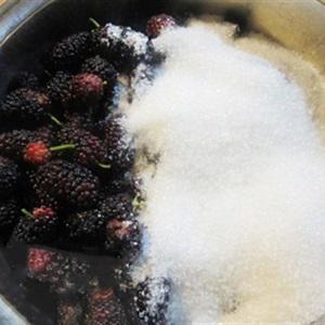 Cách làm siro dâu tằm mát lạnh