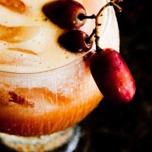 Cách làm smoothie nho và dứa
