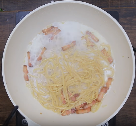 Snack khoai lang lát giòn thơm ná thở, cắn miếng mê ngay