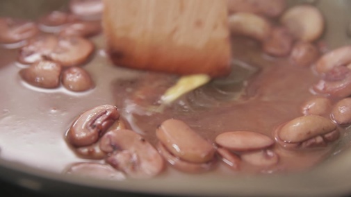 Snack mì que giòn ngon vô đối ai ăn cũng nghiền