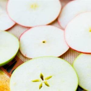 Cách làm snack táo quế