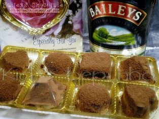 Sô-cô-la nhân nho khô