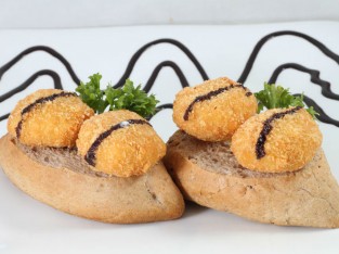 Sò điệp chiên xù sốt sô-cô-la