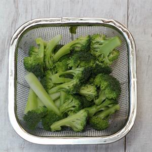 Cách làm sò điệp xào bông cải