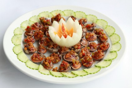 Sò huyết nướng sa-tế